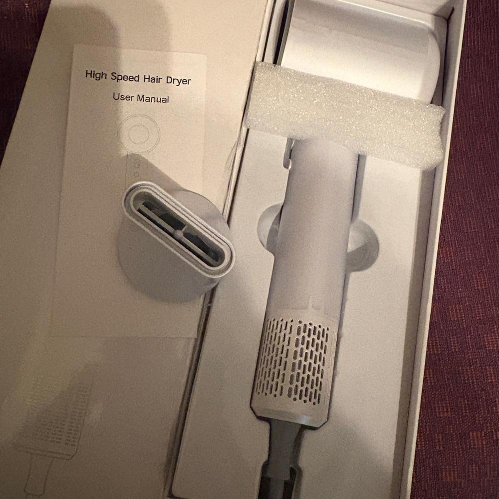 White Low-Noise Blow Dryer with Diffuser BOGO item - Picture 2 of 6